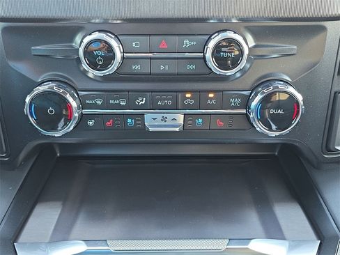 New 2026 Ford F250 Platinum image 22