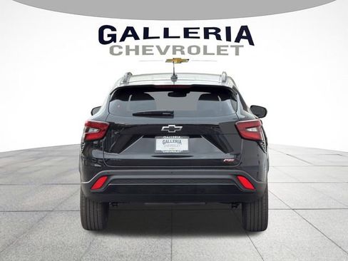 New 2026 Chevrolet Trax RS w/ Sunroof Package FWD image 6