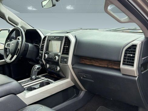 Used 2018 Ford F150 Lariat w/ Equipment Group 502A Luxury AWD/4WD image 30