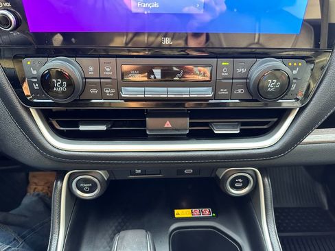 Used 2024 Toyota Grand Highlander Limited image 18