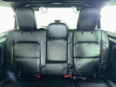 Used 2021 Jeep Wrangler Unlimited Sahara image 6