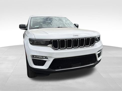 Used 2023 Jeep Grand Cherokee 4WD 4xe w/ Luxury Tech Group II image 2