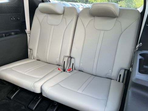 Certified 2023 Kia Sorento SX AWD/4WD image 35