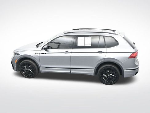 Used 2024 Volkswagen Tiguan SE R-Line image 31