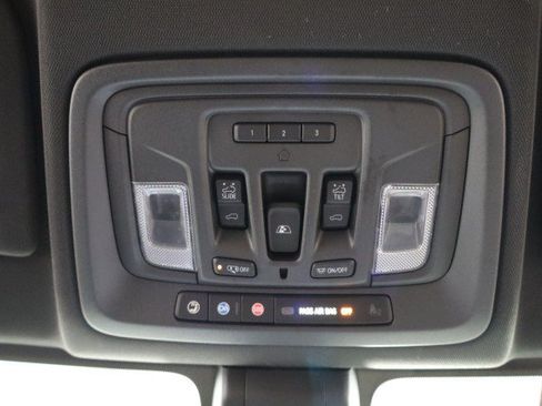 Used 2021 GMC Sierra 1500 AT4 w/ AT4 Premium Package AWD/4WD image 79
