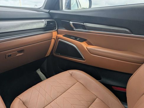 Certified 2025 Kia Telluride EX X-Line AWD/4WD image 19