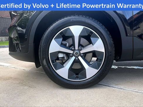 Certified 2026 Volvo XC40 B5 Plus AWD/4WD image 11
