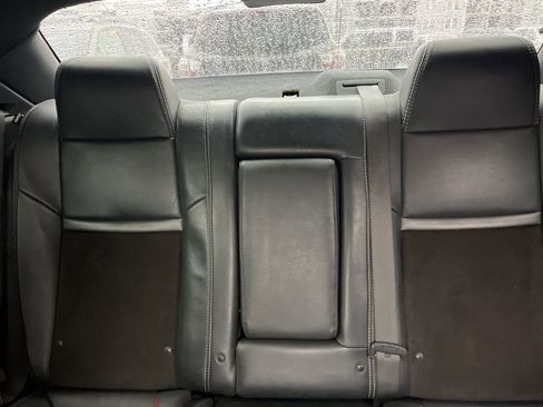 Used 2014 Dodge Challenger R/T RWD image 19