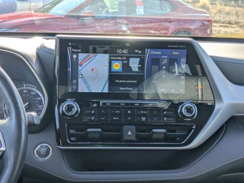 Certified 2022 Toyota Highlander Platinum image 20