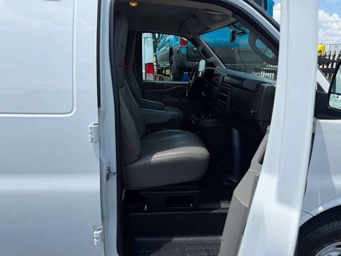 Used 2023 Chevrolet Express 2500 w/ Driver Convenience Package RWD image 16