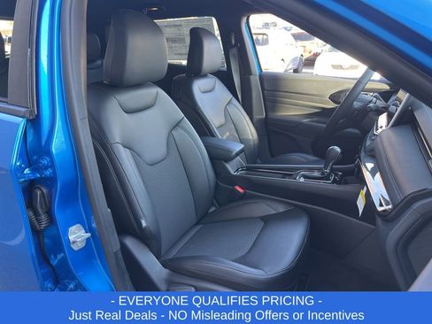 New 2026 Jeep Compass Latitude image 22