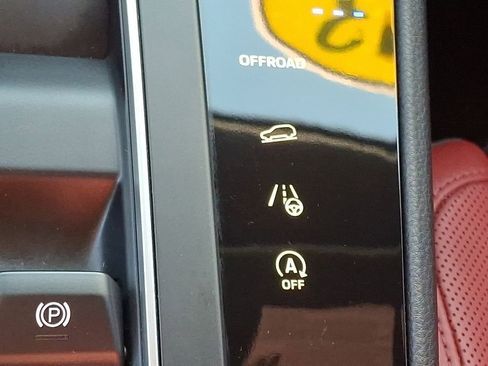 Used 2023 Porsche Macan S image 24