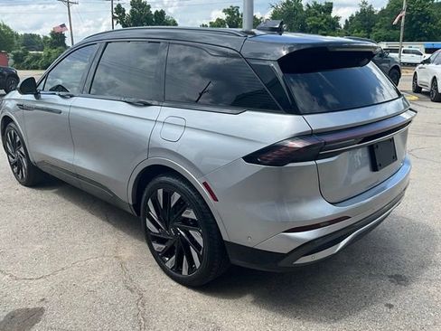 Used 2024 Lincoln Nautilus Reserve w/ Equipment Group 202A AWD/4WD image 7