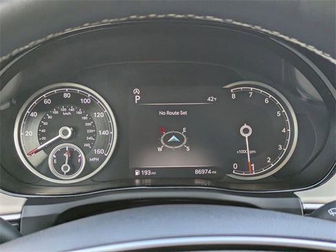 Used 2022 Genesis GV70 2.5T image 8