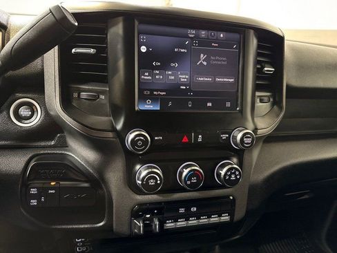 Used 2022 RAM 3500 Tradesman w/ Chrome Appearance Group AWD/4WD image 16