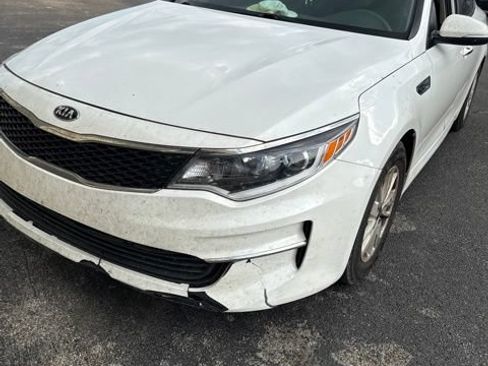 Used 2018 Kia Optima LX FWD image 2