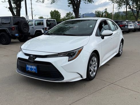 Used 2023 Toyota Corolla LE FWD image 8
