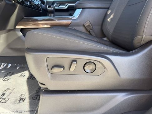 Used 2024 Chevrolet Silverado 1500 LT Trail Boss w/ Convenience Package II image 9