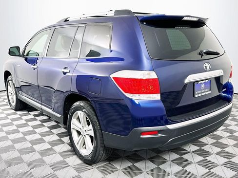Used 2012 Toyota Highlander Limited w/ Tow Pkg AWD/4WD image 9
