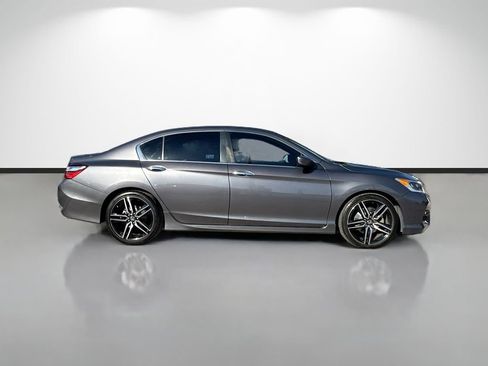 Used 2017 Honda Accord Sport image 2