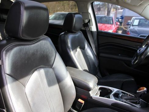 Used 2016 Cadillac SRX Luxury w/ Driver Awareness Package image 23