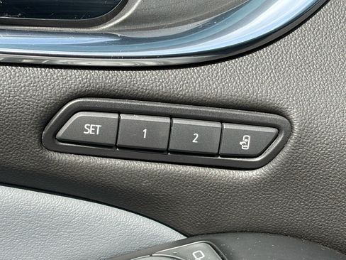 Used 2023 Buick Enclave Premium FWD image 18
