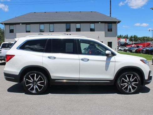 Used 2019 Honda Pilot Touring image 6