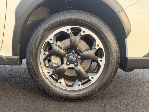 Used 2023 Subaru Crosstrek 2.0i Premium image 9