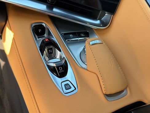 Used 2022 Chevrolet Corvette Stingray Preferred Cpe w/ Z51 Performance Package RWD image 24