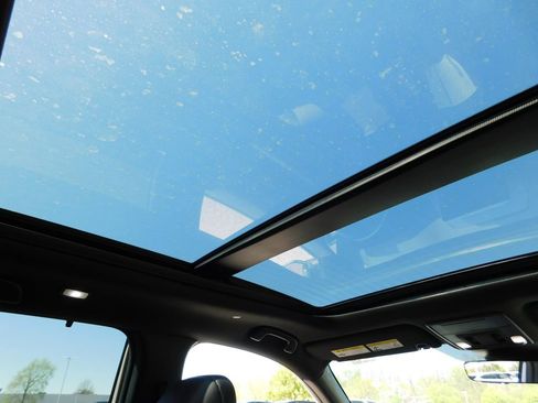 Certified 2024 Honda Pilot TrailSport image 6