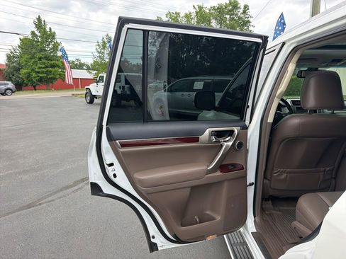 Used 2018 Lexus GX 460 Luxury w/ Preferred Accessory Package AWD/4WD image 20