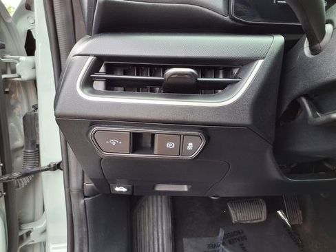 Used 2025 Kia K4 FWD image 15