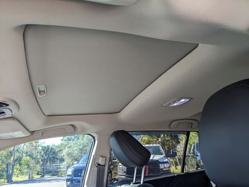 Used 2025 Subaru Outback Touring XT image 19