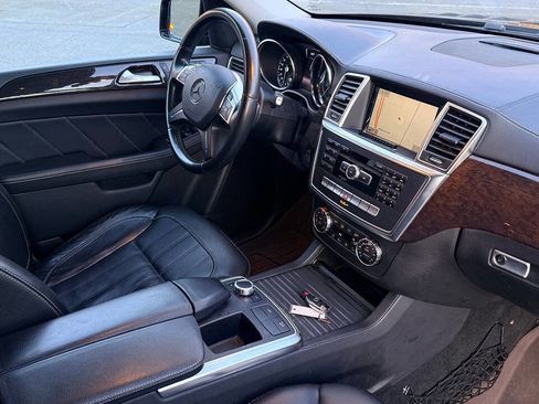 Used 2015 Mercedes-Benz GL 320 BlueTEC 4MATIC image 21