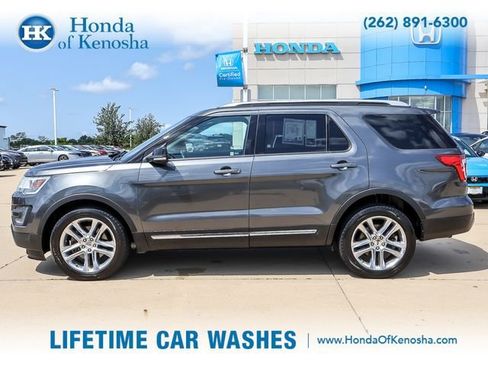 Used 2016 Ford Explorer XLT w/ Equipment Group 202A AWD/4WD image 2