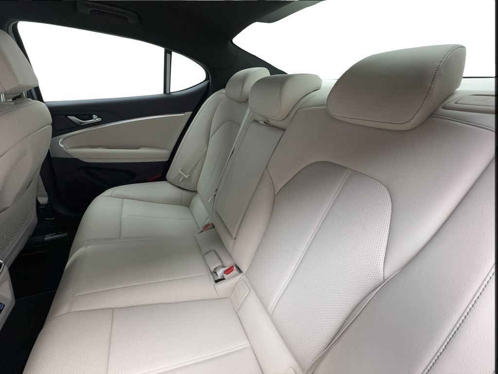 Used 2026 Genesis G70 2.5T RWD image 21