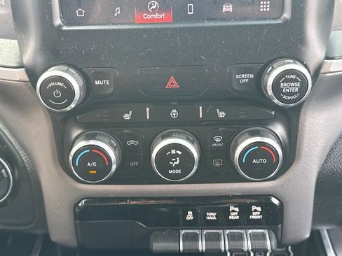 Used 2022 RAM 1500 Big Horn RWD image 32
