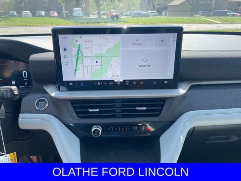 New 2026 Ford Explorer Platinum image 11