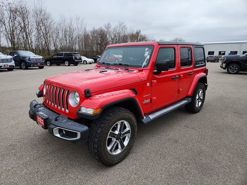 Used 2018 Jeep Wrangler Unlimited Sahara image 4