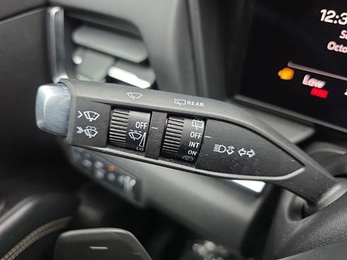 Used 2025 GMC Terrain Elevation AWD/4WD image 27