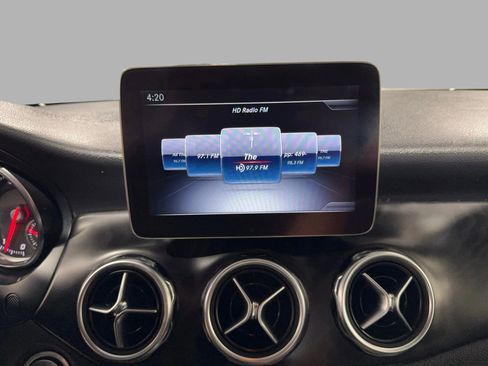 Used 2019 Mercedes-Benz GLA 250 image 35