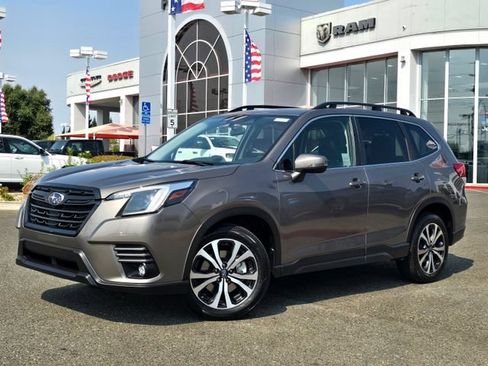Used 2024 Subaru Forester Limited AWD/4WD image 3