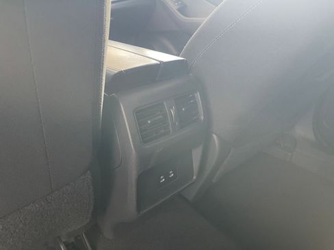 Used 2025 Nissan Rogue SV image 24