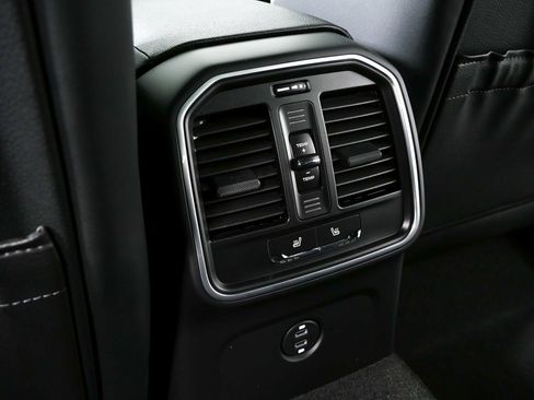 New 2026 Porsche Macan S image 22