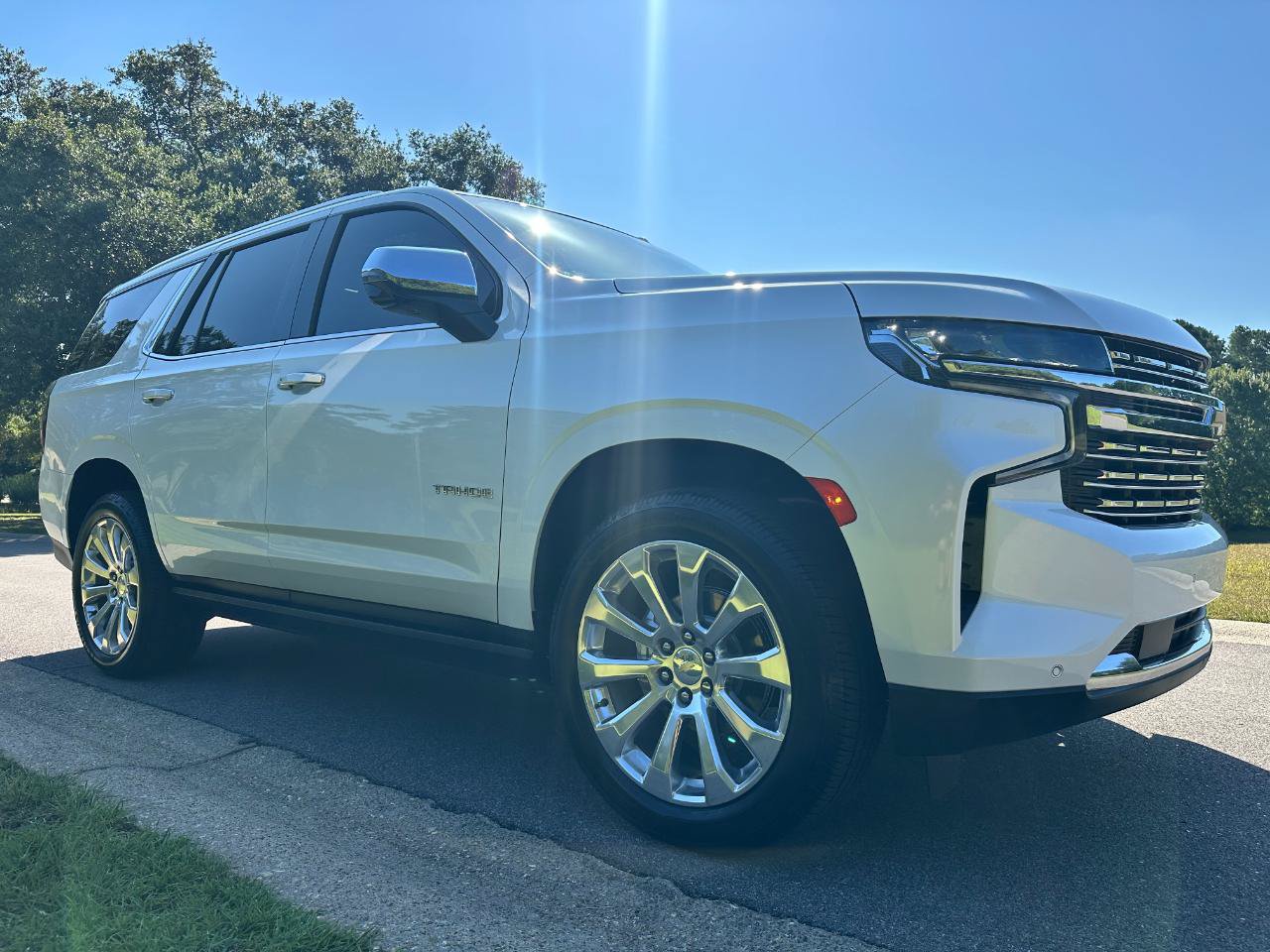 Used 2023 Chevrolet Tahoe Premier w/ Premium Package 2 RWD image 3