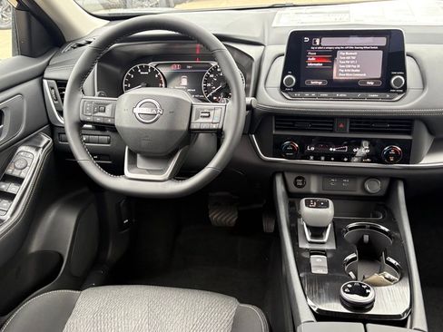 New 2026 Nissan Rogue SV AWD/4WD image 10
