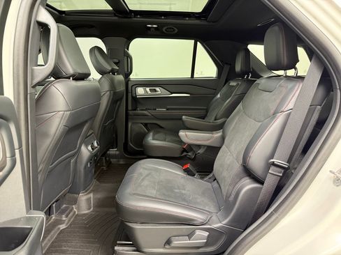 Used 2025 Ford Explorer ST w/ Sun And Sound Package AWD/4WD image 24