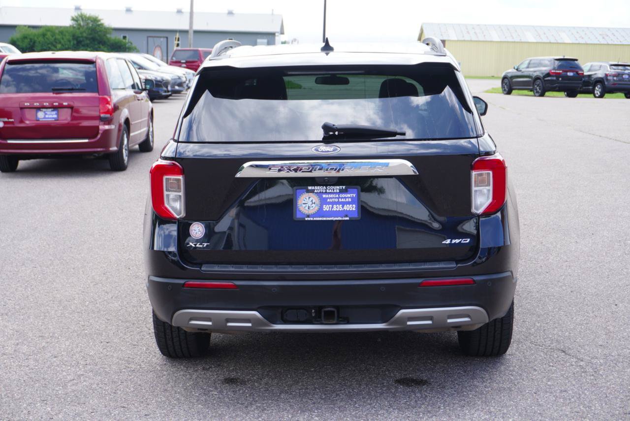 Used 2023 Ford Explorer XLT w/ Equipment Group 202A AWD/4WD image 4