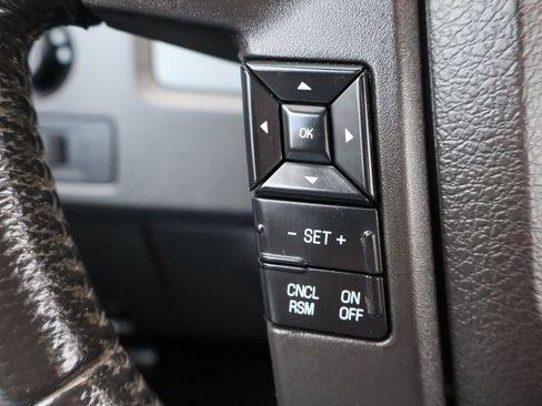 Used 2013 Ford F150 XLT w/ Mid Equipment Group image 29