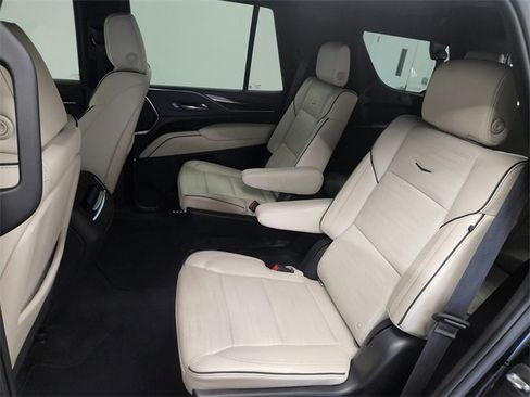 Used 2022 Cadillac Escalade Sport image 32